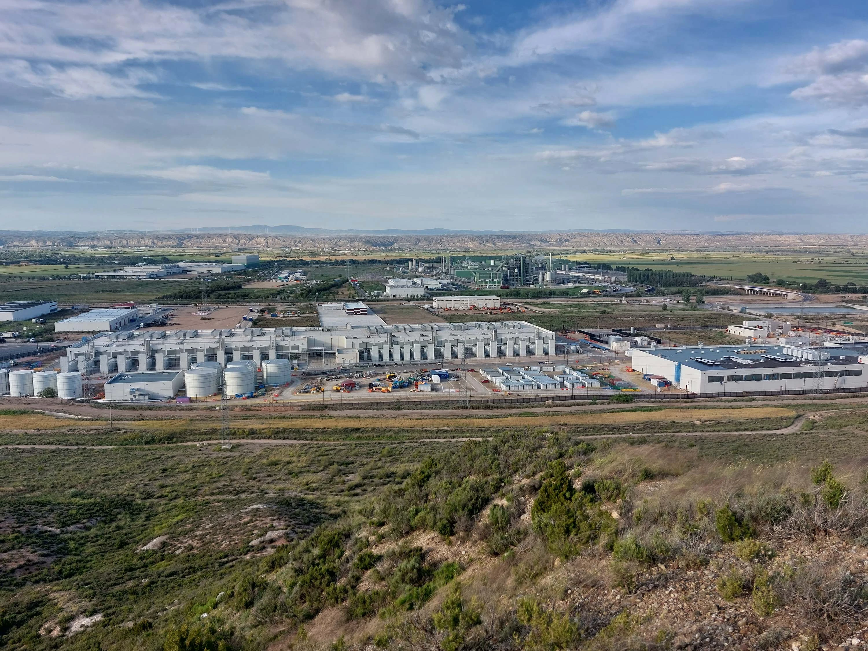 One of Amazon Web Services’ data centers operating since 2022 in Villanueva de Gállego, near Aragón’s capital city, Zaragoza. Photo taken in Dec 2024, by Pablo Jiménez Arandia